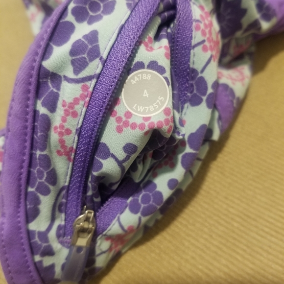 Rare Lululemon size 4 shorts - Picture 7 of 7